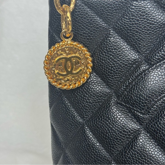 CHANEL CC Black Medallion Caviar Leather Tote - Picture 16 of 17